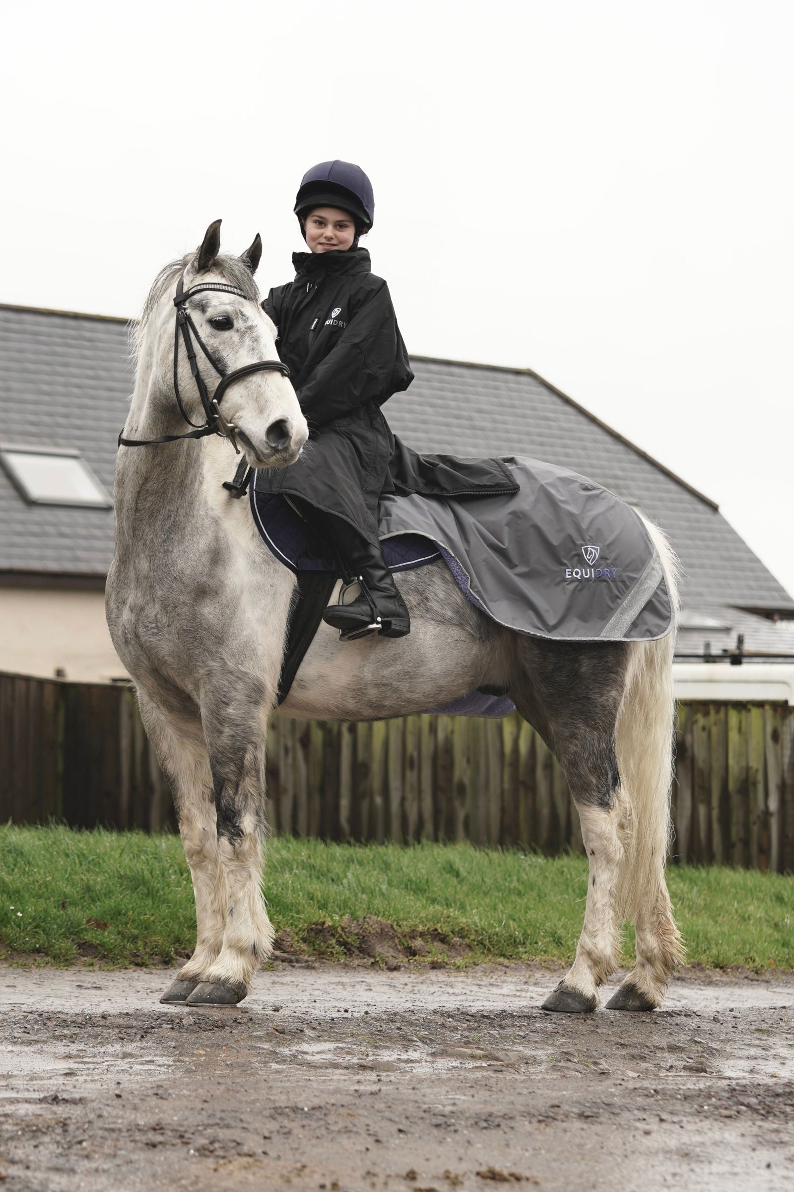 Evolution Children's | Thin Fleece | Stowaway Hood | Black/Black - EQUIDRY